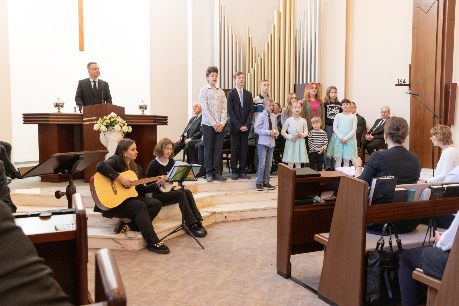 Kinder mit Gitarren